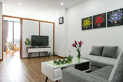 Wooden luxury 02 bedrooms apartment in Phan Ke Binh for rent